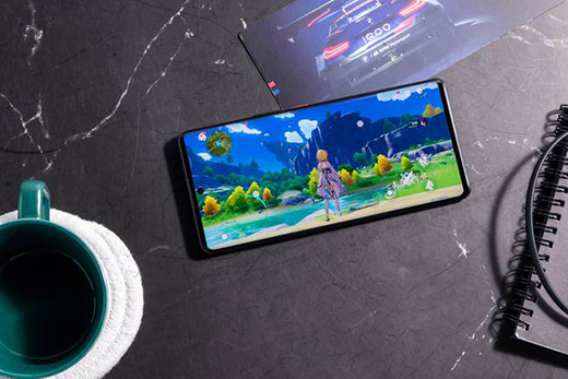 完美詮釋速度美學(xué),iQOO 9 Pro賽道版如何實(shí)現(xiàn)工業(yè)設(shè)計(jì)新突破?